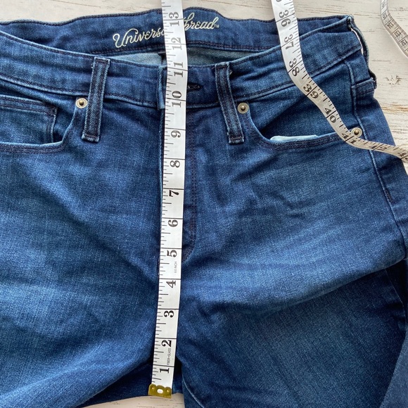 Universal Thread High Rise Jeans - Picture 4 of 6